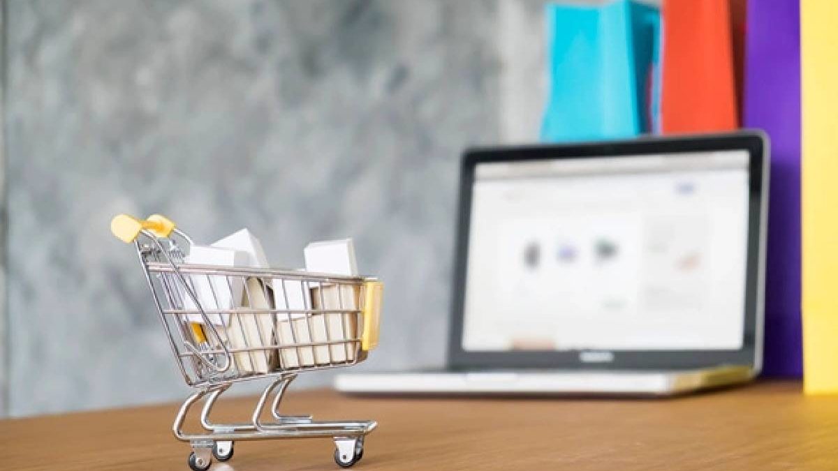 Top Futuristic Ways To Improve eCommerce Platforms That You Can Start